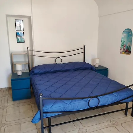 Visitponza - Ares アパート *